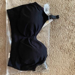 Kindred bravely nursing AND pumping bra